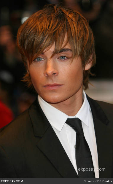 zac-efron-hairspray-london-premiere-arrivals-04g0Wa.jpg